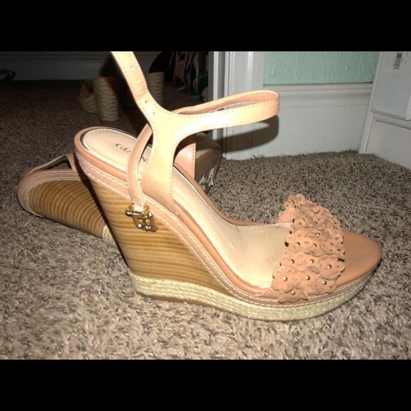 COPY - Gianni bini 6 inch flower wedges - Picture 1 of 4